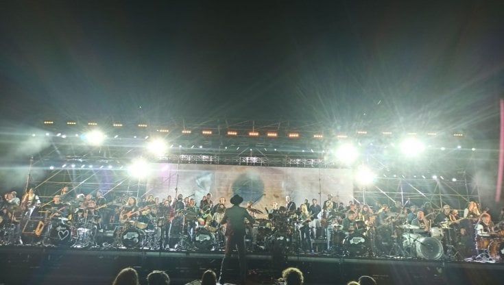 Milano, la musica per il clima è rock: festa all'Ippodromo con la band più grande del mondo