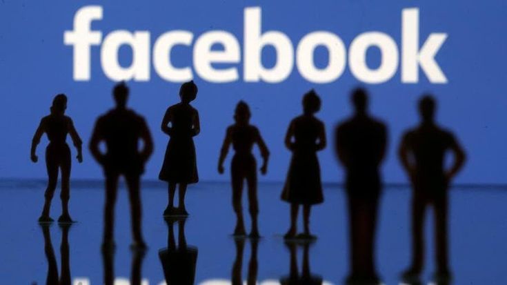 Amici finché i social network non ci separino