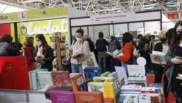 Indagine Ipsos: la pirateria di libri e giornali manda in fumo ogni anno più di un miliardo di euro