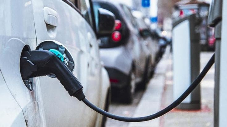 Auto elettrica usata? No grazie. Prezzi bassi ma vendite ai minimi. Ecco perché