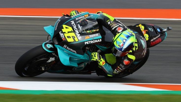 Motogp, da Valencia Valentino Rossi guarda al futuro: "Correre in auto con Lando Norris sarebbe fantastico"