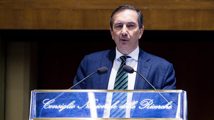 Telecom, il fondo Kkr offre 1,8 miliardi per il 38% della rete fissa