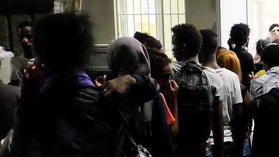 Bitonto come Goro. E Salvini applaude: "Bravi i cittadini che non vogliono il centro di accoglienza"