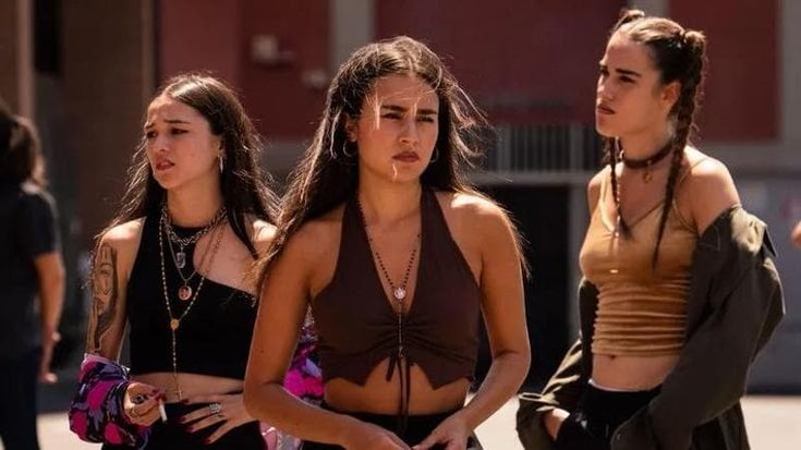 Clara, da ‘Mare fuori’ a Sanremo giovani. “Una canzone per ricordare che nessuno si salva da solo”