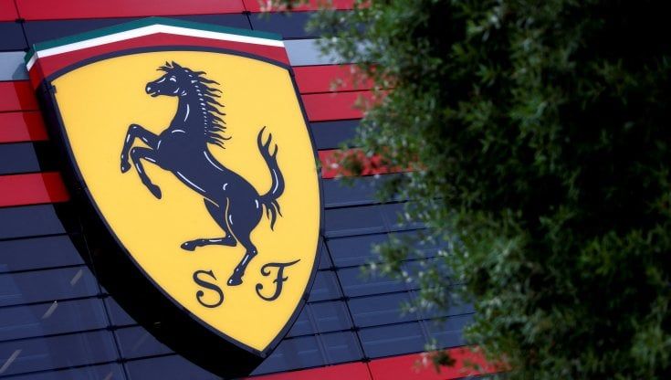 Ferrari segna un altro trimestre record, nel 2022 i ricavi arriveranno a 4,9 miliardi di euro 