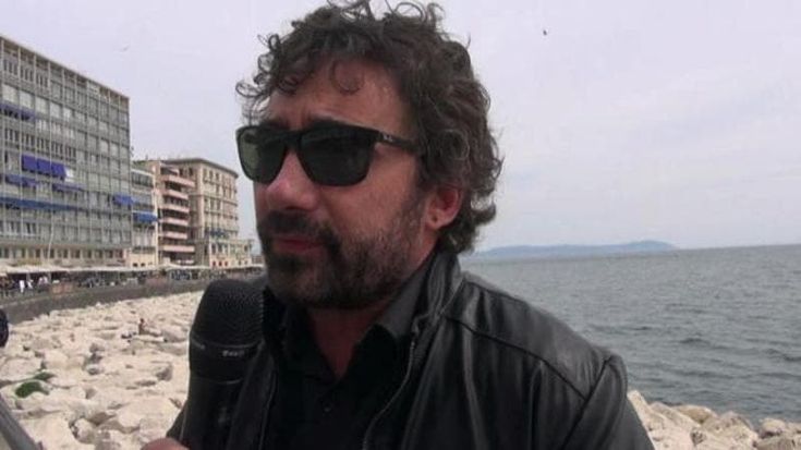 Willie Peyote con Ditonellapiaga e Zampaglione a Sanremo 2025, il testo di “Un tempo piccolo”