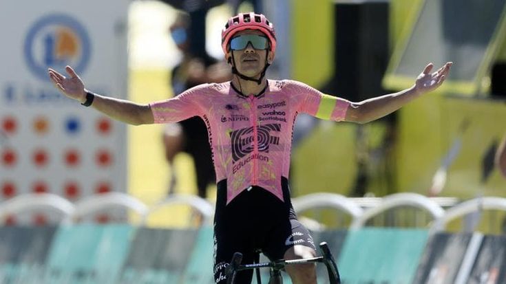 Tour de France, Carapaz vince la prima alpina. Pogacar fa il padrone, Evenepoel stacca Vingegaard