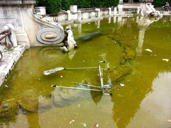Degrado a Roma, le foto dei lettori / 13