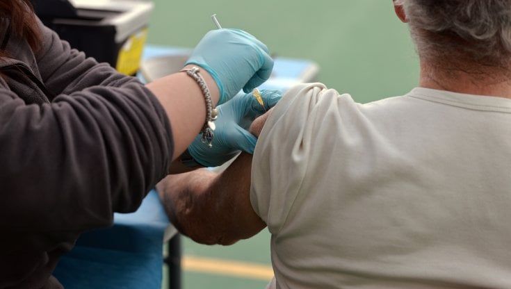  Minacce per evitare il vaccino. Gli irriducibili in Sicilia sono 472mila