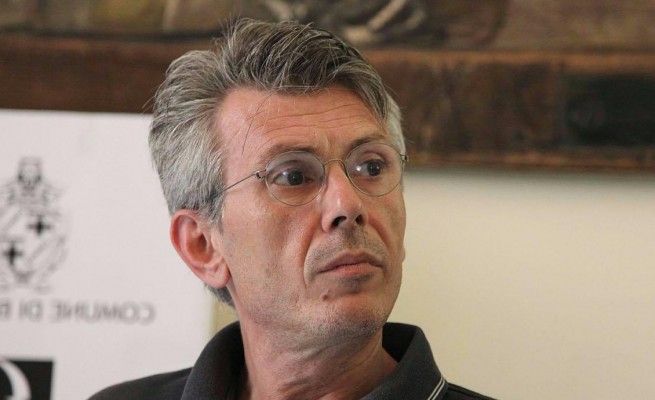Ronchi: "Solo 200mila euro per sentirsi felici, <br />possiamo far festa pure senza diretta tv"