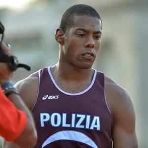 Più veloce dei ladri, agente campione di atletica cattura due scippatori
