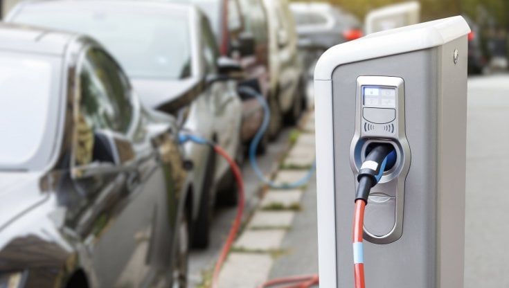 Industria: la filiera dell'auto elettrica si riunisce per sostenere mercato e lavoro in Europa attraverso le tecnologie laser