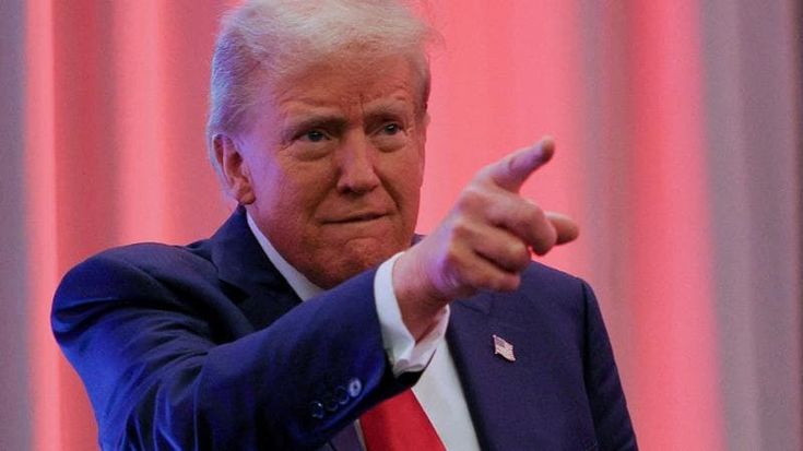 Dalla democrazia all’emocrazia Trump ha vinto negli Usa grazie alla lezione di Berlusconi
