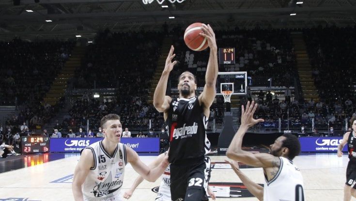 La Virtus vince anche gara 3 e vede lo scudetto