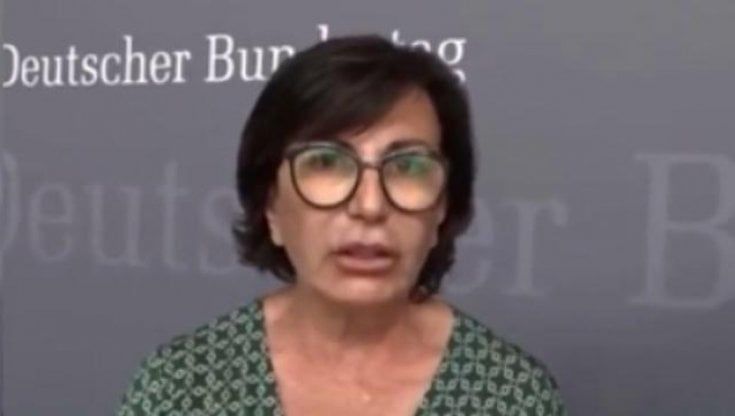 La virologa del Sacco di Milano a rivista tedesca complottista: "La situazione è grave ma non drammatica"