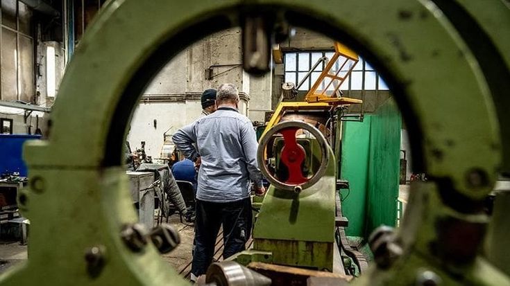 L’industria del porto di Genova offre lavoro, ma fatica a trovare i giovani
