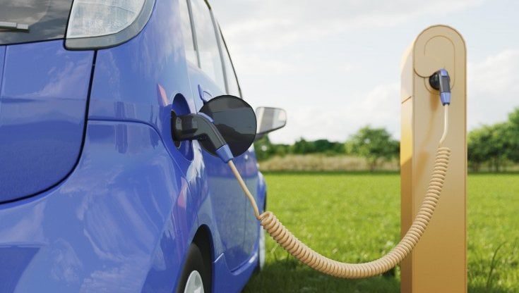 Auto elettrica, ecco la startup per la ricarica presso ristoranti, locali e supermercati