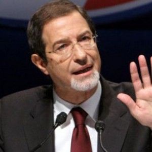 Musumeci s'infuria contro limite visite ospiti Ars. E contesta anche disposizione che impone uscita alle 20.45