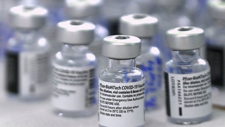 Spostata seconda dose Pfizer: oltre 700 mila persone coinvolte. La pagina Fb della Regione Lazio presa d'assalto