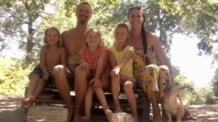 Famiglia nel bosco: sì ai vaccini per i bimbi, ma scuola a domicilio