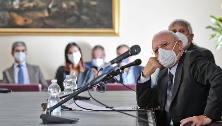 Covid, De Luca contro Draghi: "Governo offensivo verso la Campania"