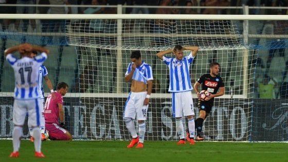 Pescara-Napoli 2-2: gli azzurri partono male, Mertens evita il ko