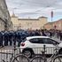 Lo strano caso dell’auto bianca di Torino, o come funziona il populismo in rete