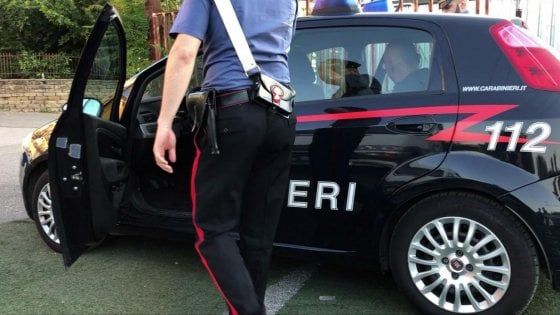 Brindisi, lettere con proiettili e richieste di denaro a due persone: arrestato il postino