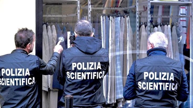 Sparatoria a Napoli, ucciso 15enne incensurato: Emanuele Tufano morto davanti a una chiesa