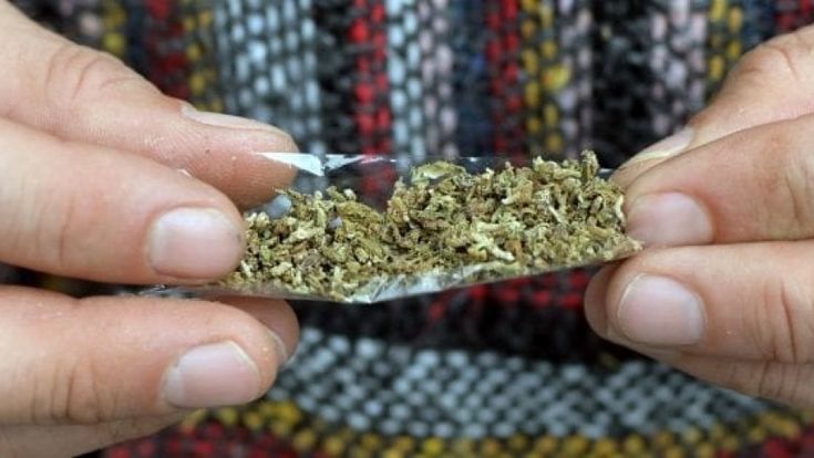 Colombo: “Punire i consumatori non ferma l’invasione di droga. Dobbiamo educare alla legalità”