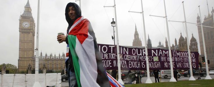 "La Palestina va riconosciuta come Stato": voto bipartisan di Londra. E Israele: "Minate la pace"