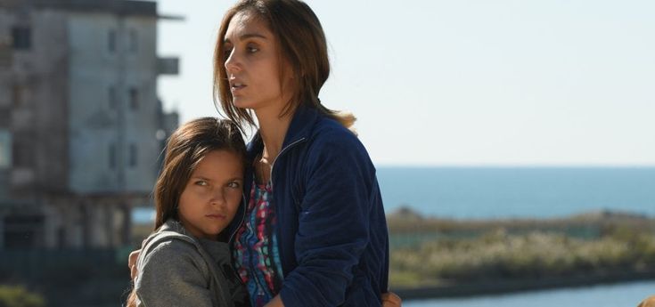 Cristiana Dell'Anna, da 'Gomorra' a madre coraggio: "Le donne possono vincere il male"