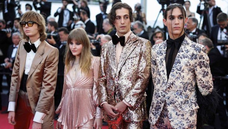 Måneskin sul tappeto rosso per la prima volta a Cannes con 'Elvis': "Presley prima superstar della musica"