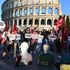 Morte al Colosseo, il giorno nero del ministro Giuli: prima prende tempo, poi si arrende allo stop