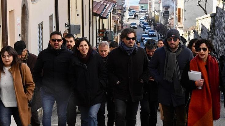Schlein dà già il via alla sua campagna: “Ci metterò la faccia”