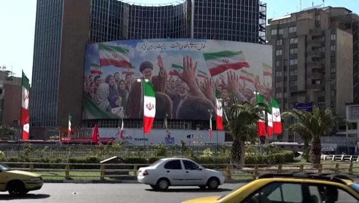 Iran, per le strade di Teheran tra sfiducia e pessimismo: "I negoziati non servono a nulla"