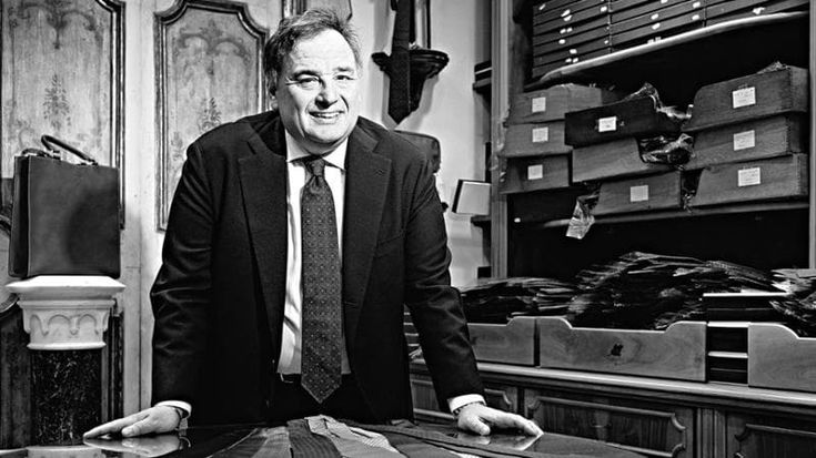 Ugo Cilento “Facciamo cravatte da oltre 240 anni c’è la storia di Napoli”