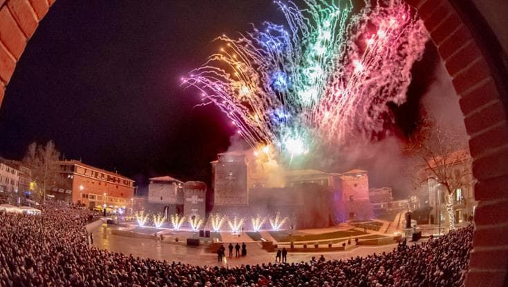 Incendi, party e soul, la Romagna si scalda. A Rimini il Capodanno più lungo del mondo