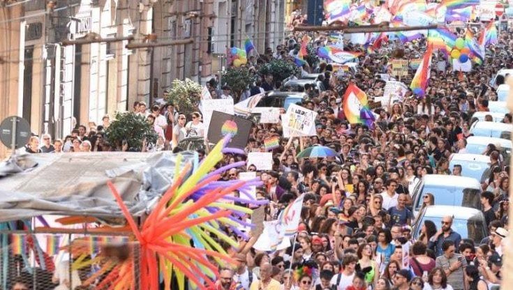 Il Bari Pride torna a sfilare per le vie della città: appuntamento il 2 luglio con la marcia colorata per i diritti Lgbtqia+