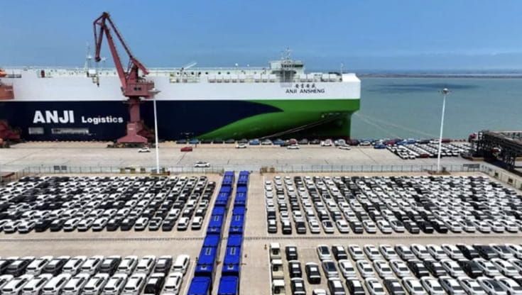 Cina e Ue tirano il freno a mano per evitare la guerra commerciale