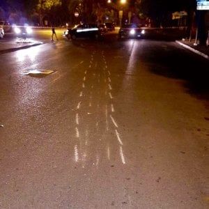 Foggia, sbanda con la moto e si schianta contro un albero: 39enne muore sul colpo 
