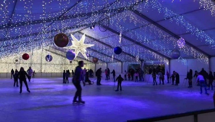 Palermo, Natale senza pattini: la pista su ghiaccio si arrende al Covid