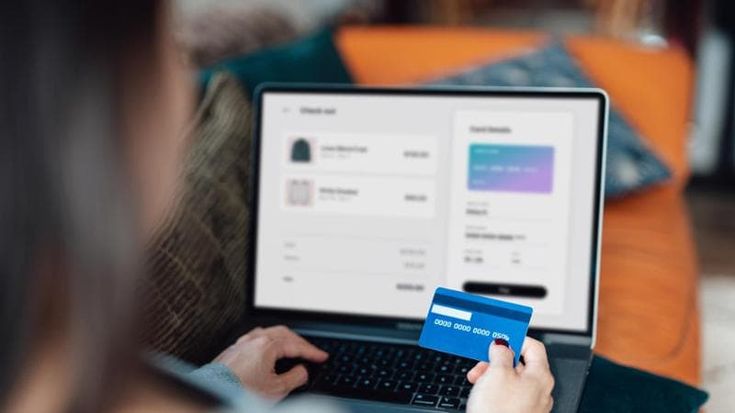 La crescita dell’e-commerce: entro il 2027 il 41% delle vendite al dettaglio passerà dalla rete