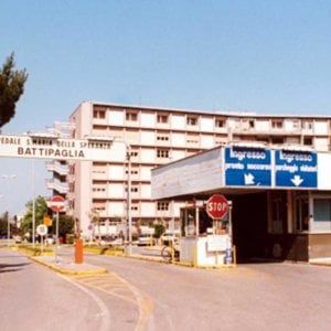 Battipaglia, chiusa la mensa dell'ospedale