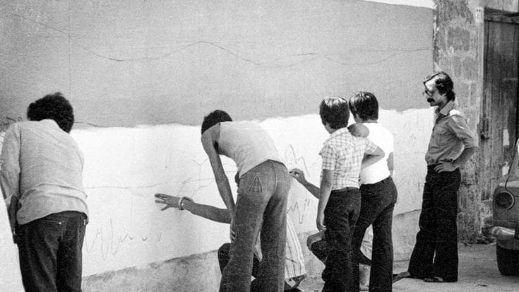 Le foto mai viste dei cento passi: “Così Peppino Impastato ci insegnò a combattere i boss danzando”