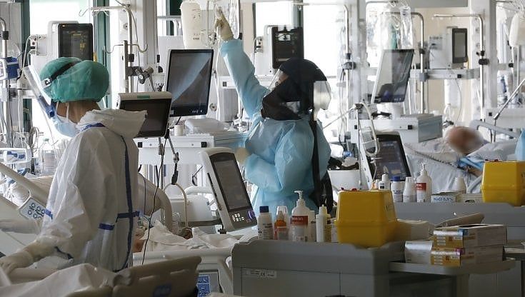 Covid, nel Barese contagi sotto la soglia critica: 245 ogni 100mila abitanti. Ma Ruvo è ancora oltre 500