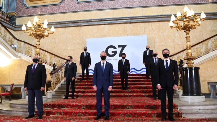 Il ballo in maschera dei ministri. A Londra va in scena il primo vertice fisico post Covid