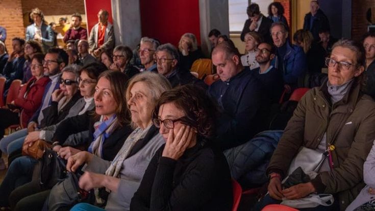 Abitare Milano tra caro-affitti, stipendi bassi e periferie: le voci dalla città dei costi record