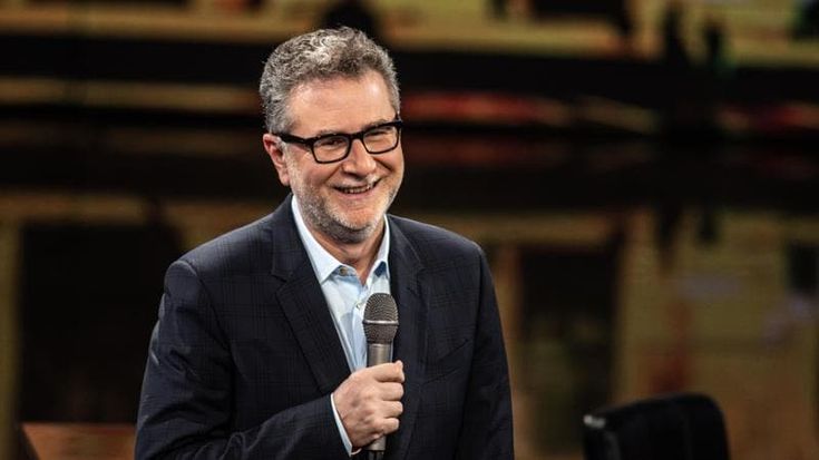 Fabio Fazio raddoppia sul Nove: il mercoledì il Tavolo in prima serata. “Siamo stati promossi”