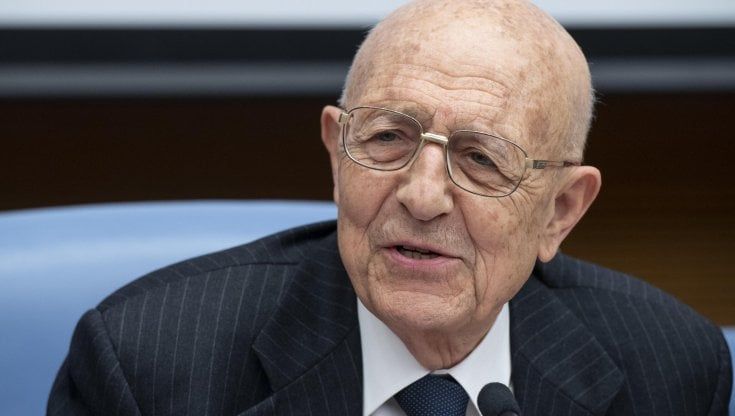  L'ironia di Cassese sull'ipotesi candidatura: "Io al Colle, perché escluderlo?"